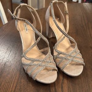 Alex Marie Hashleigh Metallic Mesh Sandals. Women size 9.5